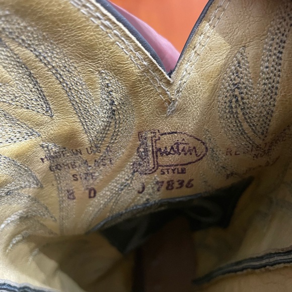 Pair of snakeskin Justin Men’s western boots 8D - Picture 4 of 8